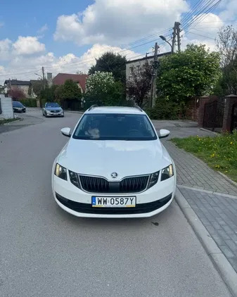 samochody osobowe Skoda Octavia cena 40000 przebieg: 200000, rok produkcji 2019 z Warszawa